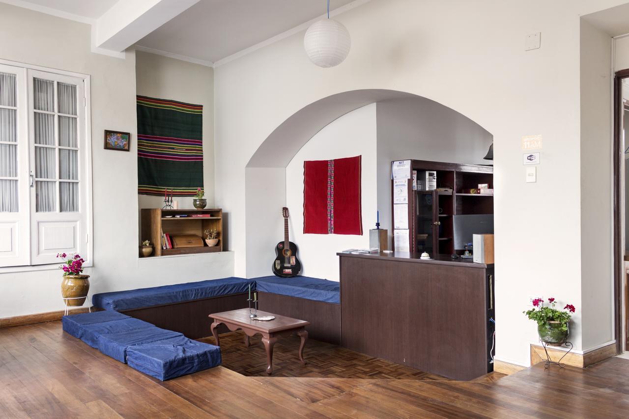 Hostel Casa Blanca Сукре Екстериор снимка